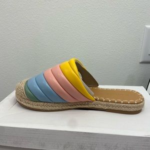 Bamboo multicolored slides. Size 6.5